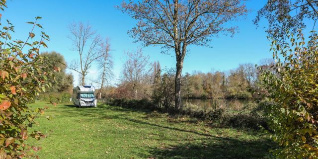 Isarcamping Landshut, direkt an der Isar und am Auwald gelegen